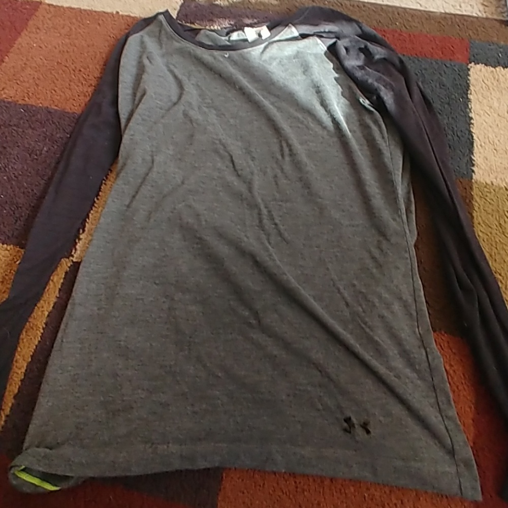 Under armor shirt
